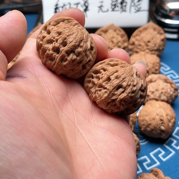 文玩核桃吊坠磨盘