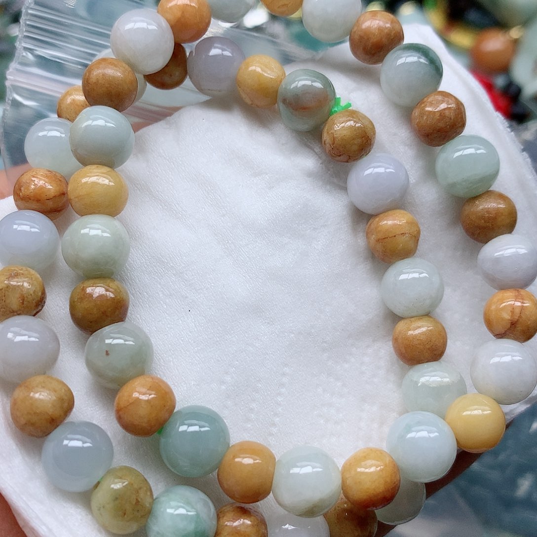 翡翠颈饰未镶嵌手串