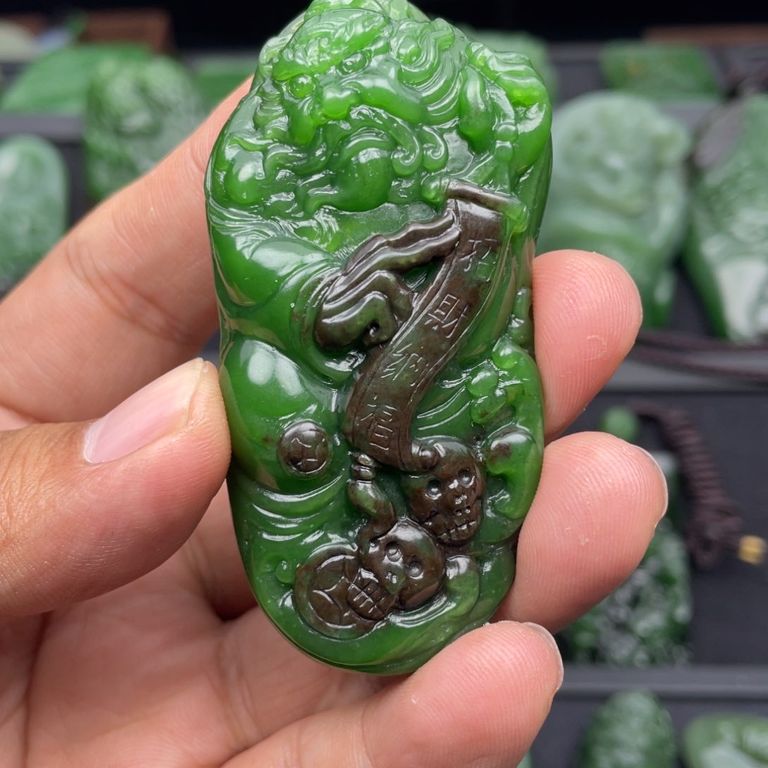 和田玉颈饰未镶嵌走*涯