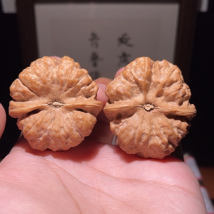 金***柜核桃把件蛤蟆头  