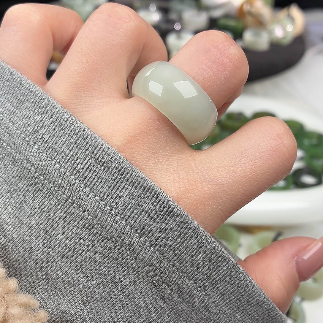 和田玉未镶嵌戒指S106奶蓝轮胎18.2