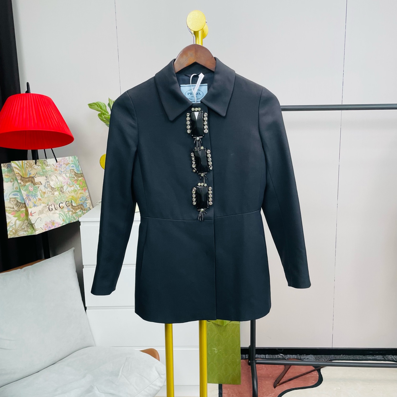 99新 Prada/普拉达  黑色水钻宝石衬衫 36码/99新 无配件