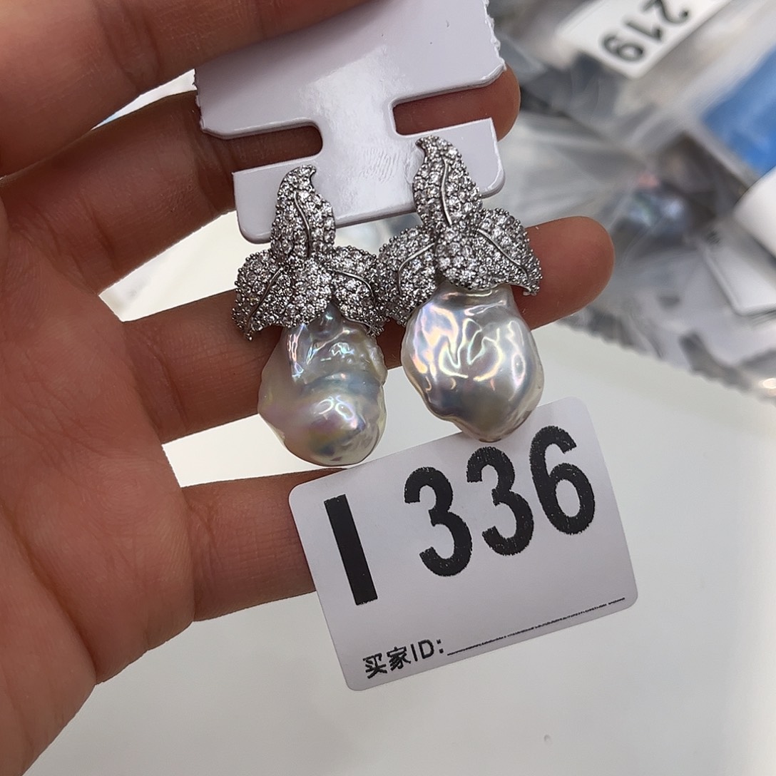 淡水珍珠耳饰合金