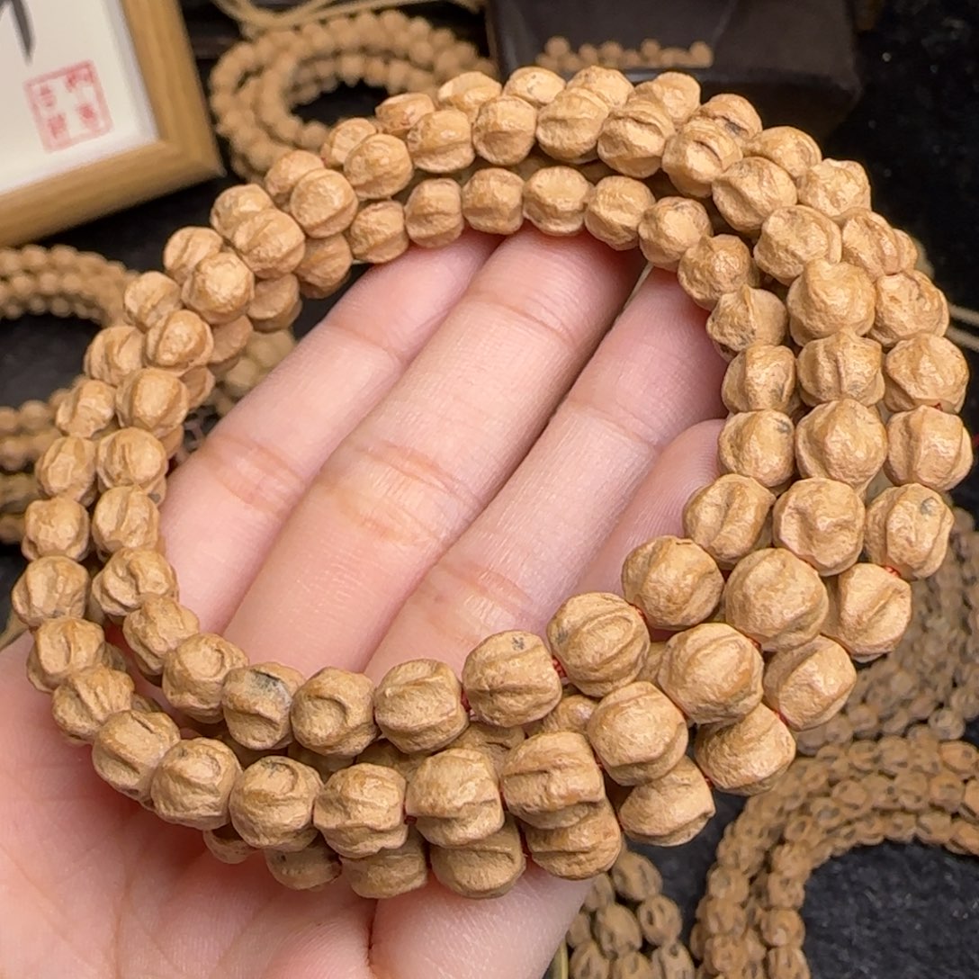 柏香籽/百香籽吊坠为****遇