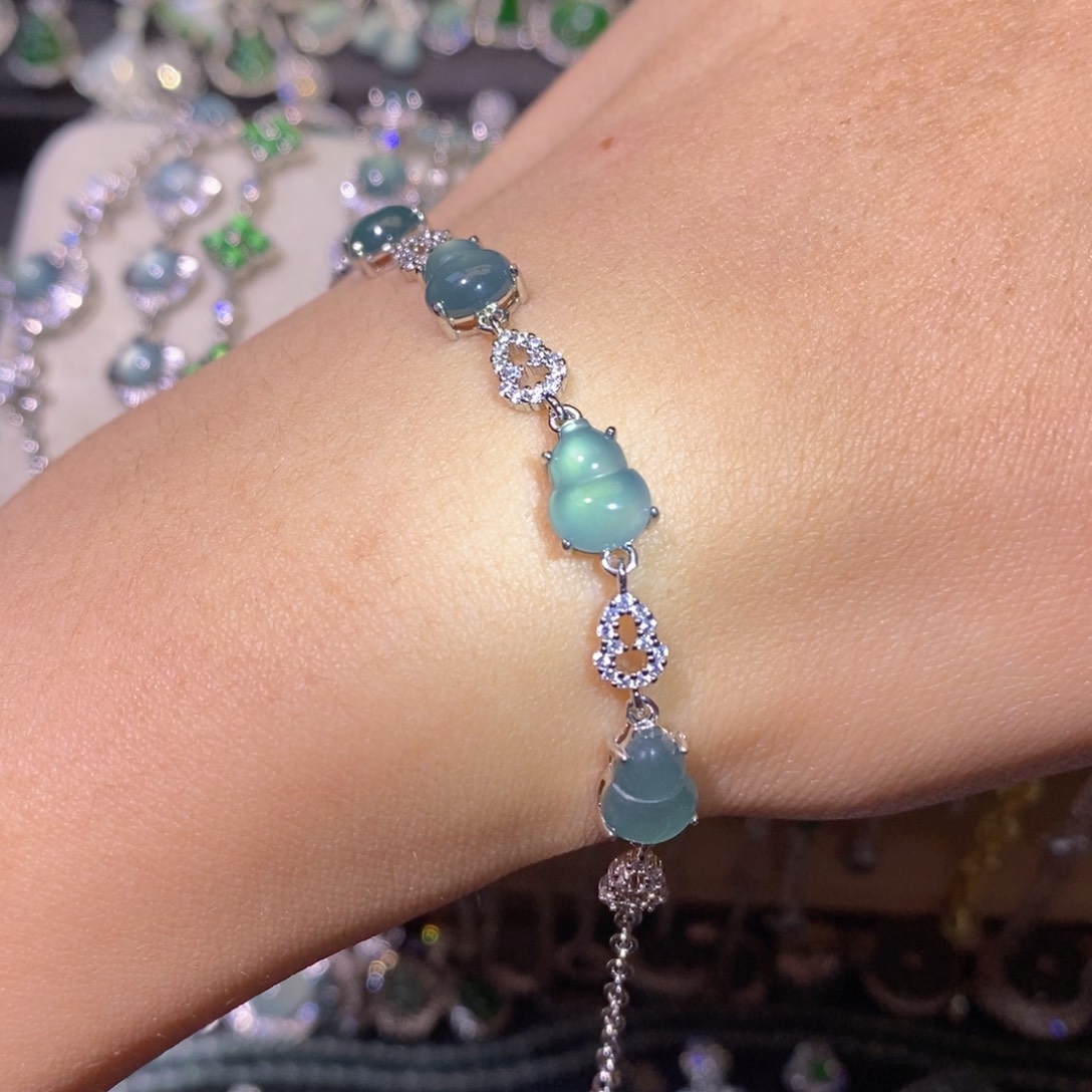 翡翠未镶嵌颈饰天然