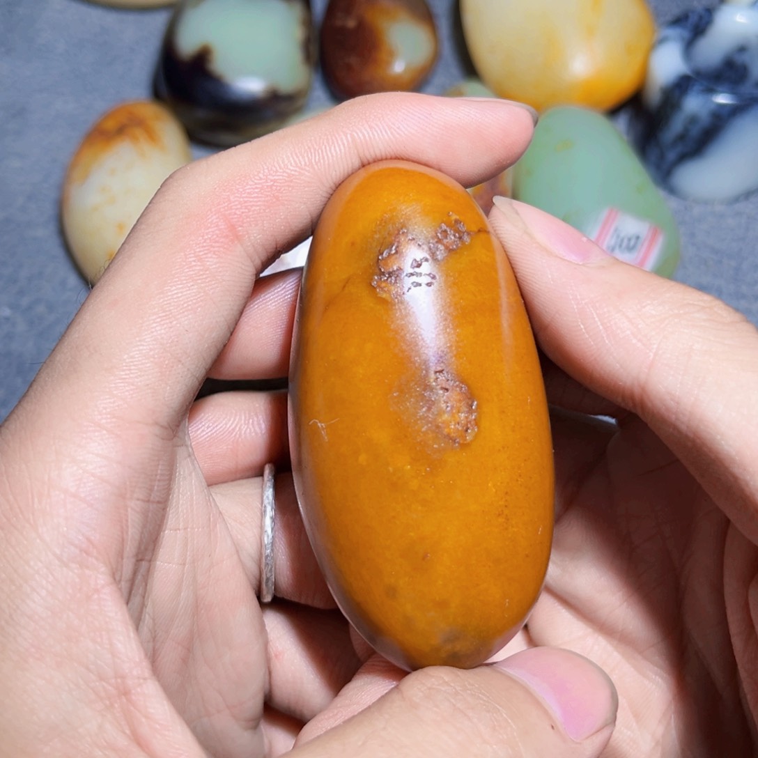 和田玉未镶嵌珠宝奇石