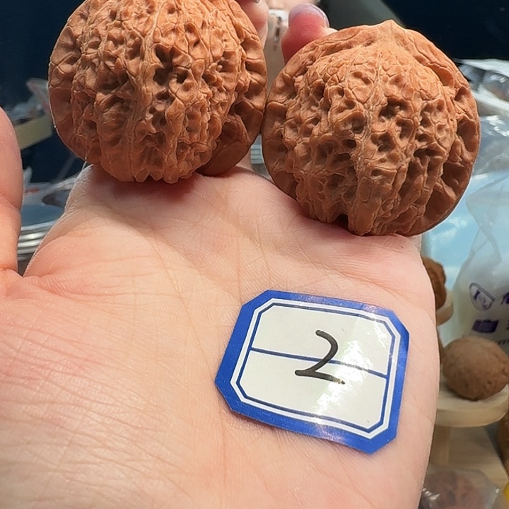 吊坠桃核血麒麟42尺