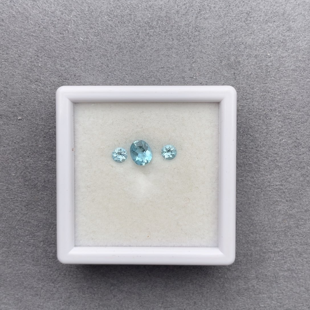 海蓝宝石裸石未镶嵌天然全净无瑕3石款