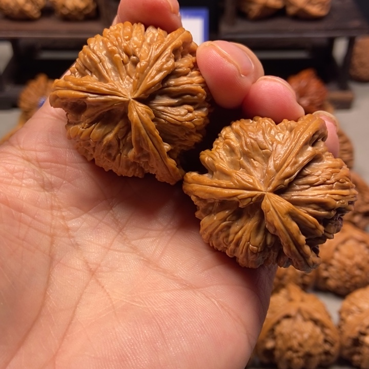 英***东文玩核桃把件43拼接