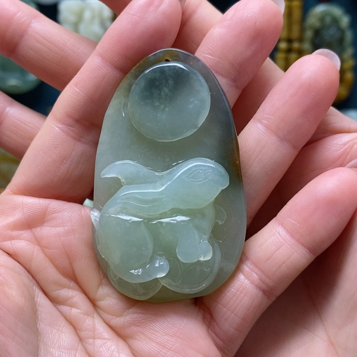 蛇纹石玉未镶嵌挂件