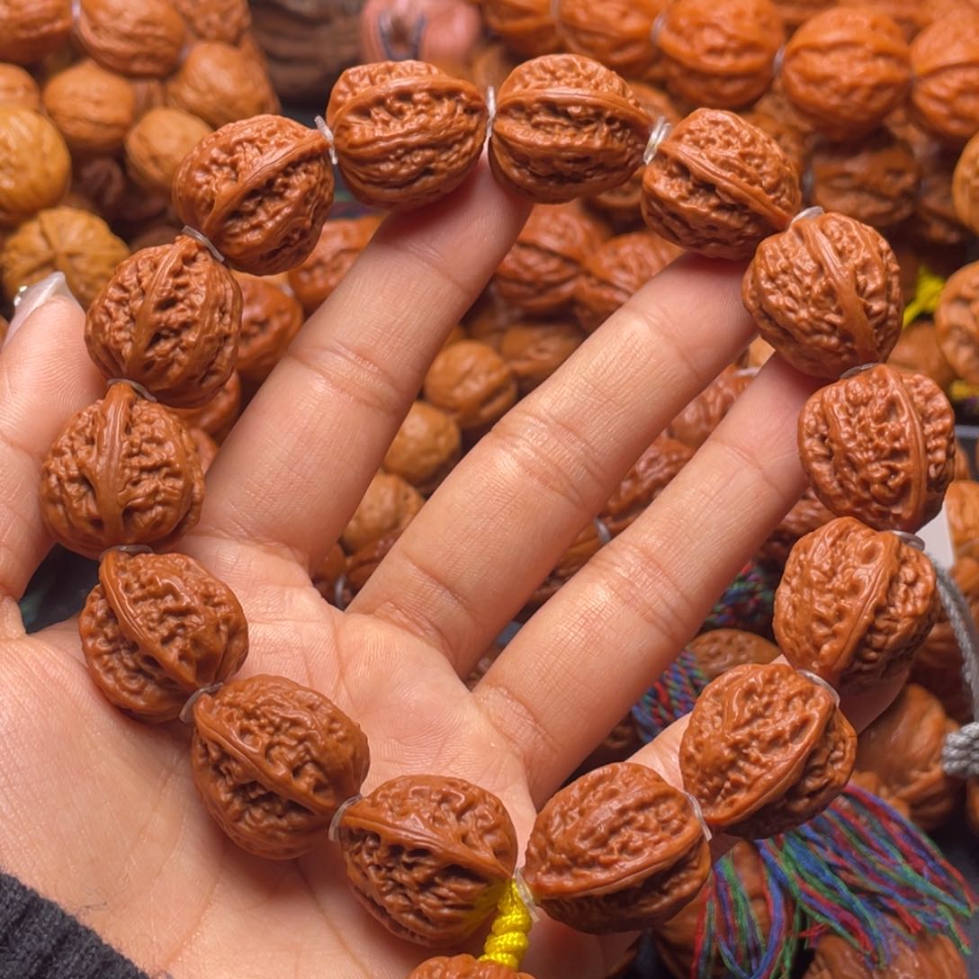 文玩核桃吊坠龙脊