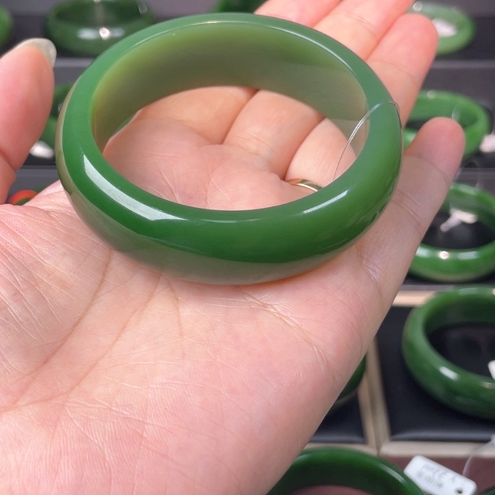 未镶嵌手镯和田玉（碧玉）赫*燕