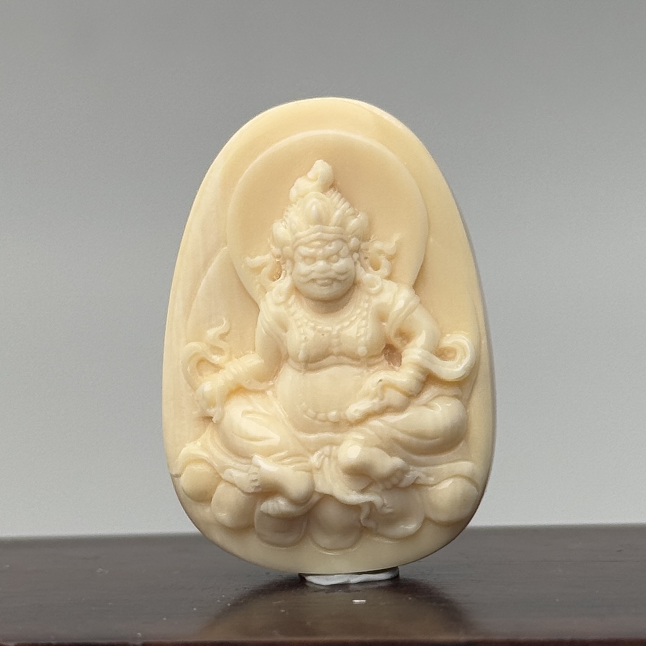 DEZHI/德志【黄财神】红皮7.4g30*21*11mm猛犸吊坠K887