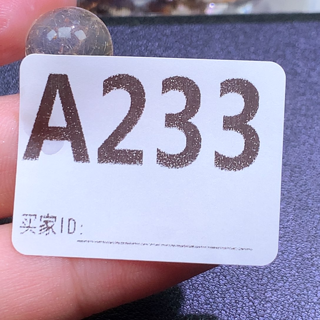 未镶嵌颈饰水晶小**?