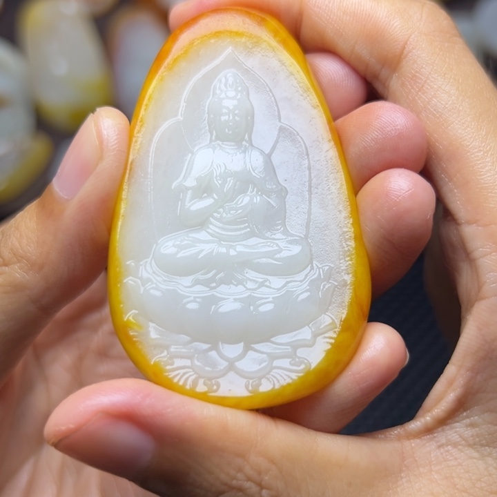 和田玉未镶嵌颈饰