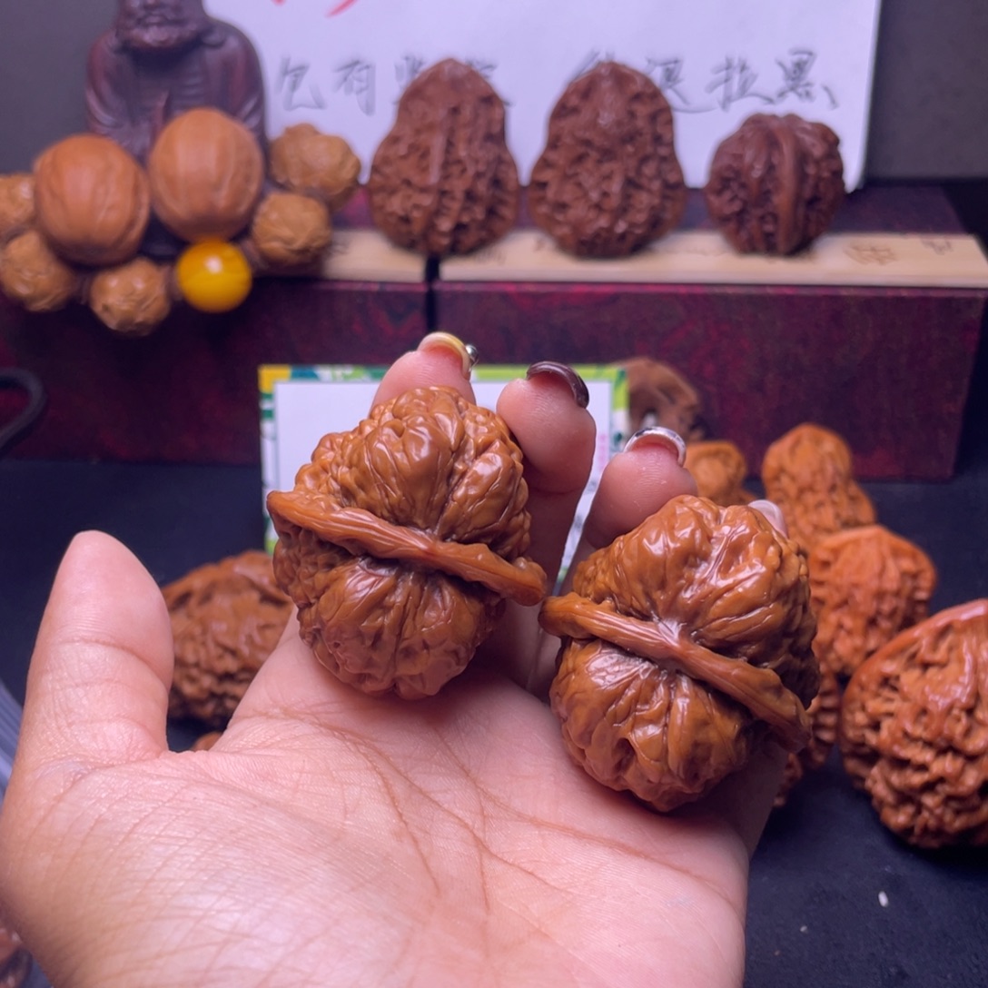 初****桃核吊坠蛤蟆福利