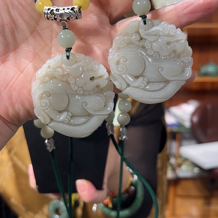 颈饰未镶嵌和田玉