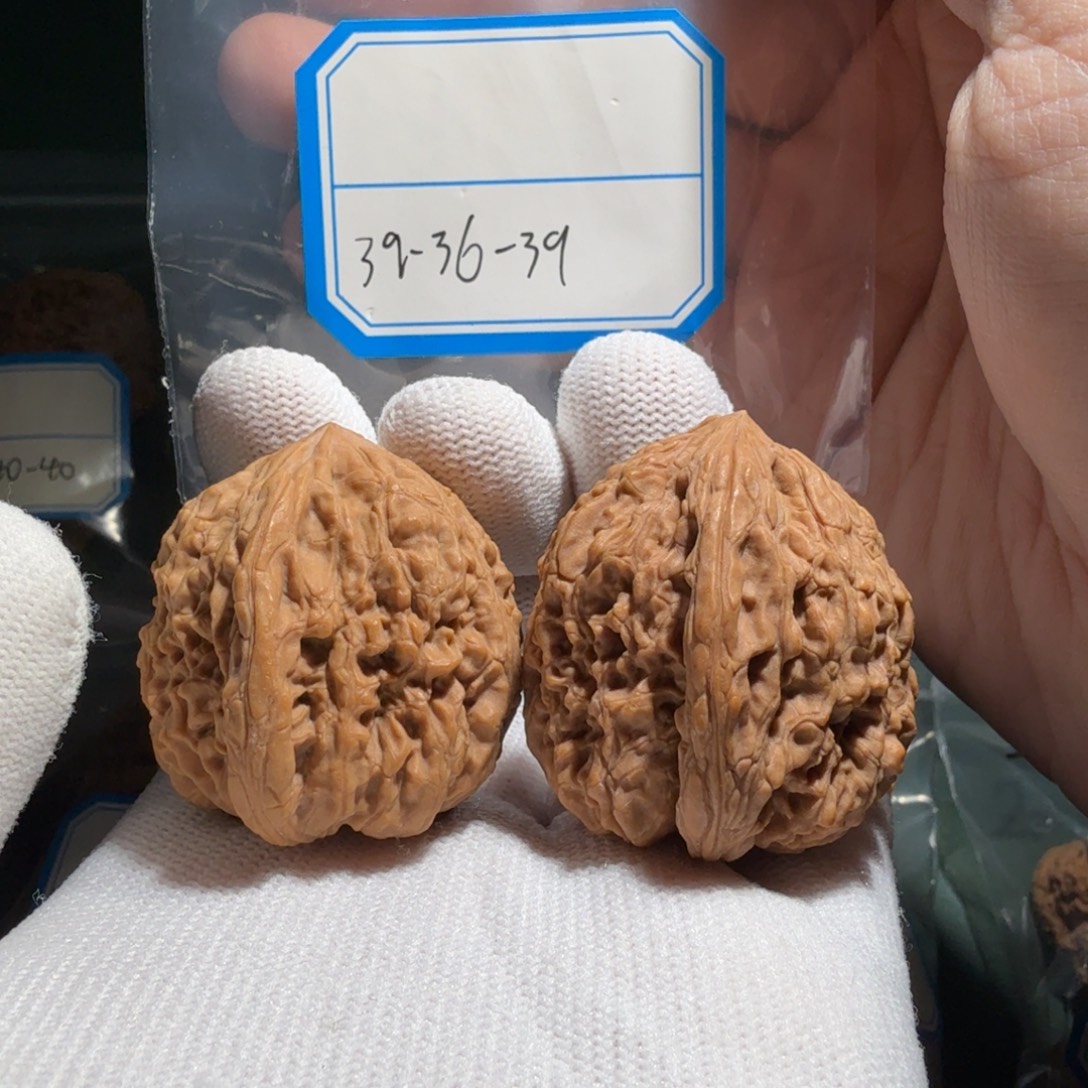 文玩核桃吊坠南疆21