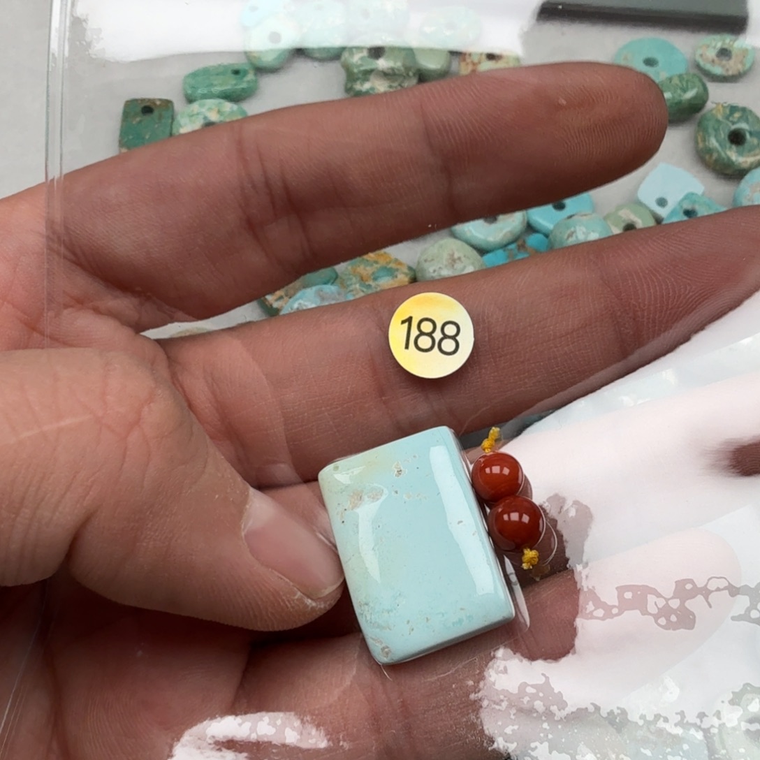 南红玛瑙未镶嵌珠宝奇石