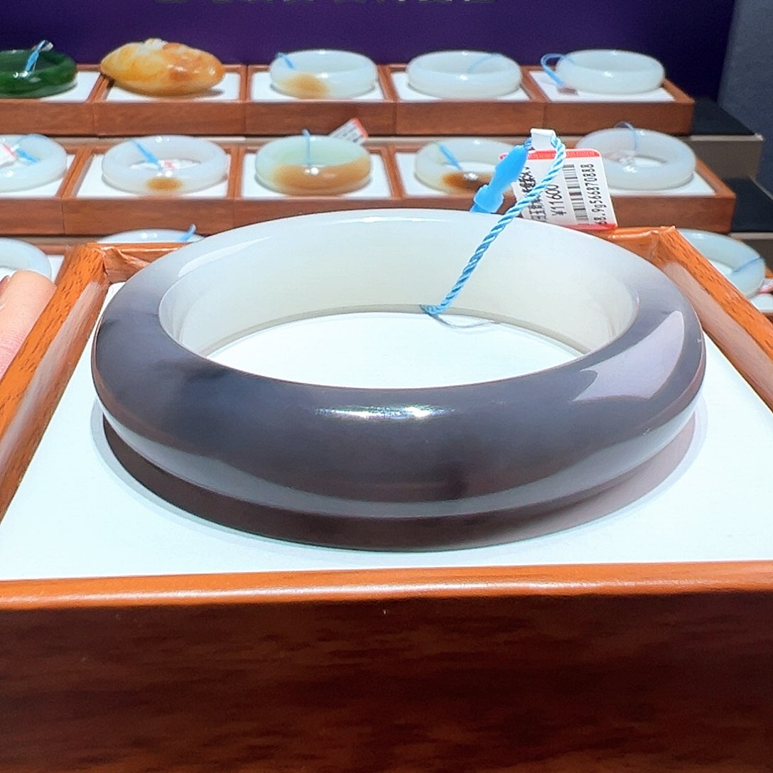 和田玉手镯未镶嵌54 55