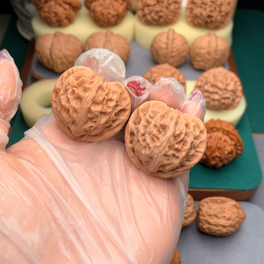 文玩核桃吊坠文玩核桃山地果邢灯38