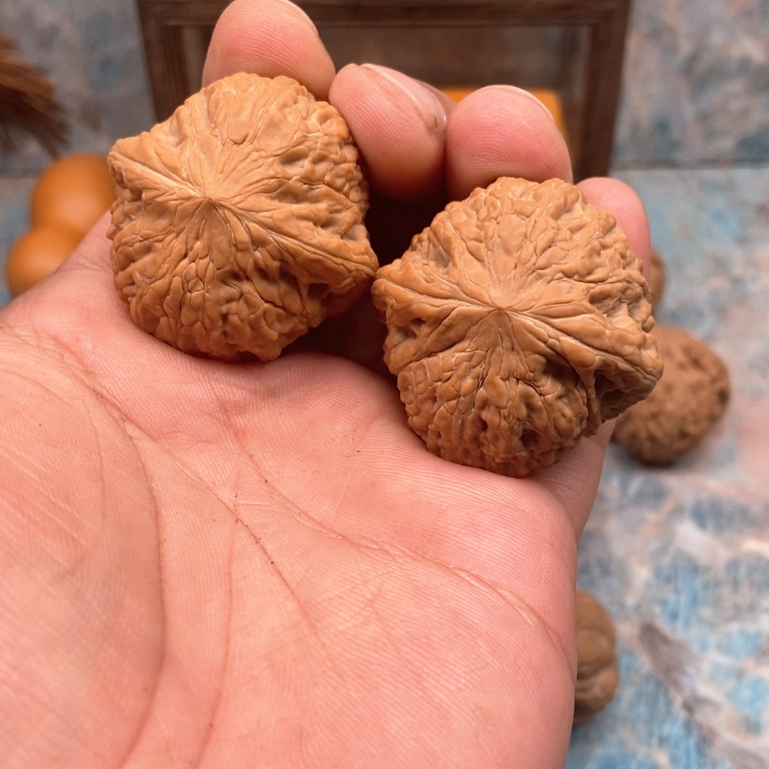 小***北吊坠文玩核桃铁锤