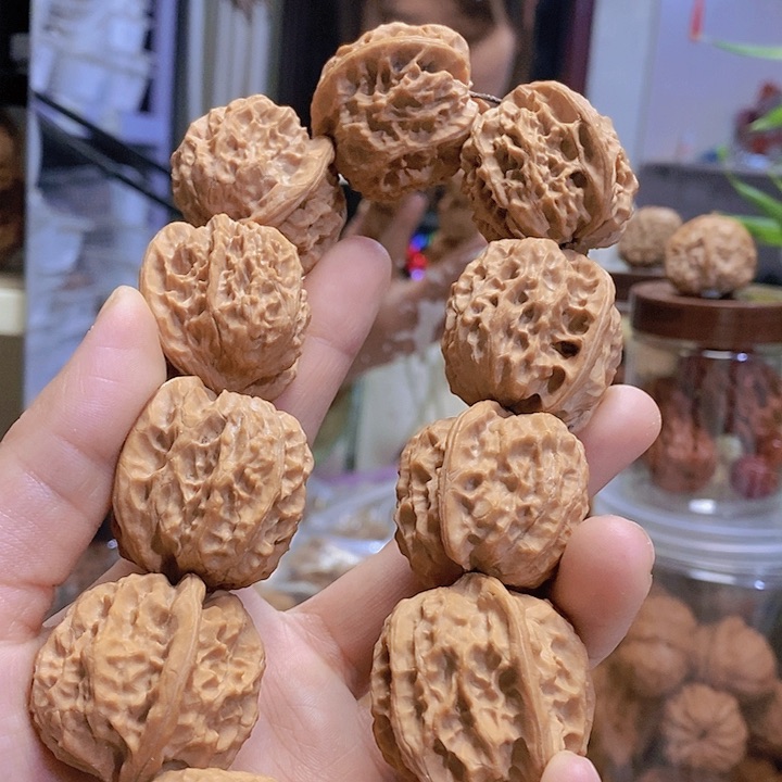 【闪购商品】文玩核桃把件32天通宝手持