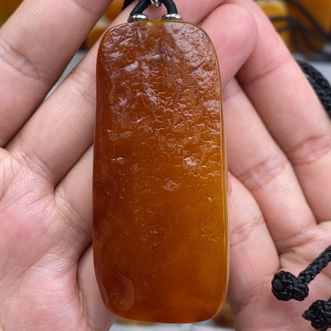 琥珀吊坠(赠链)未镶嵌