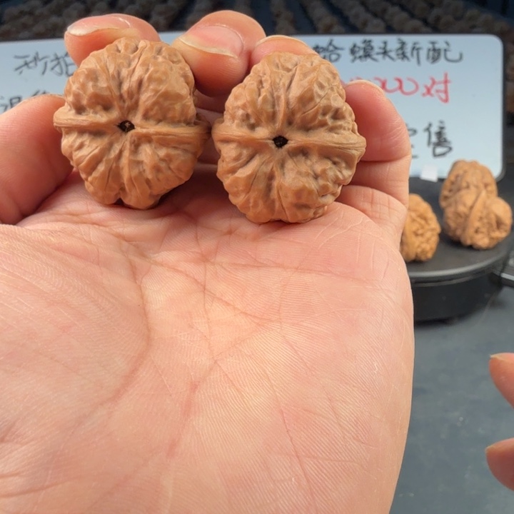 石***^吊坠文玩核桃蛤蟆的眼睛是