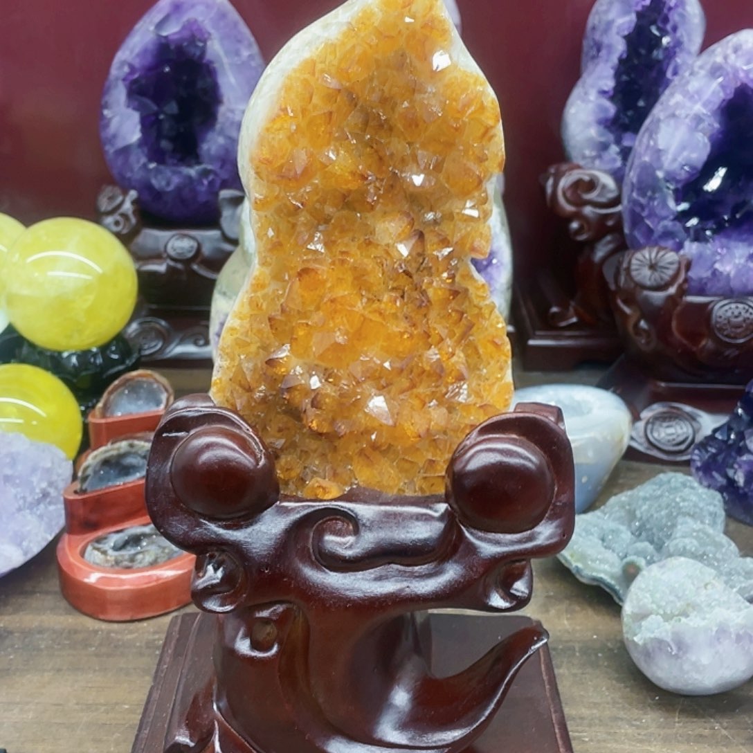 紫晶未镶嵌大型摆件（非配饰）