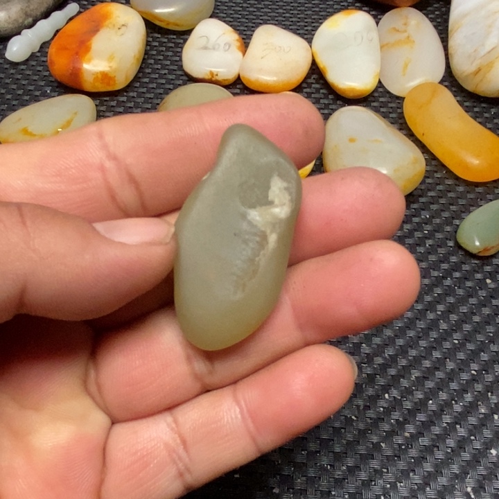 和田玉珠宝奇石未镶嵌