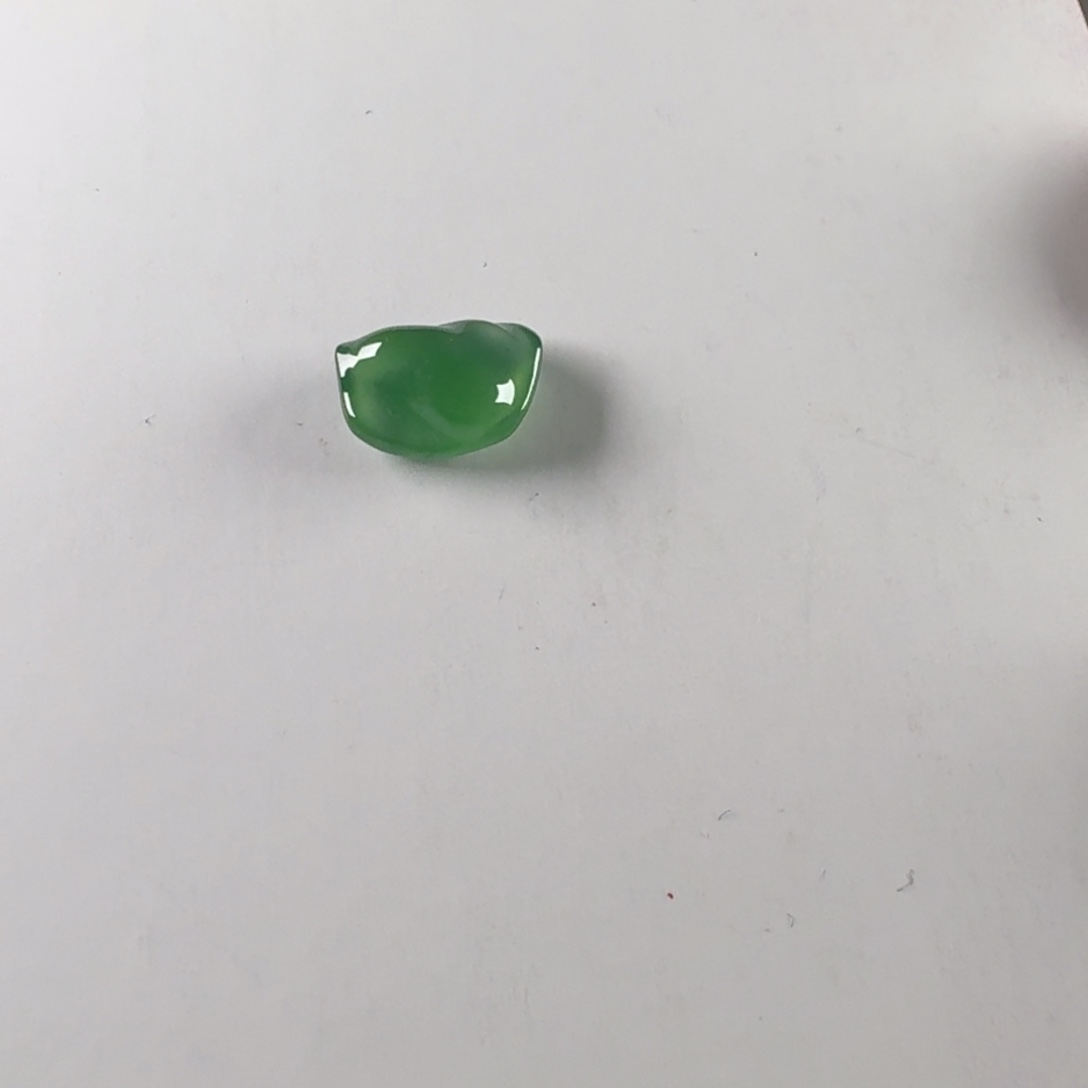 翡翠未镶嵌颈饰随行