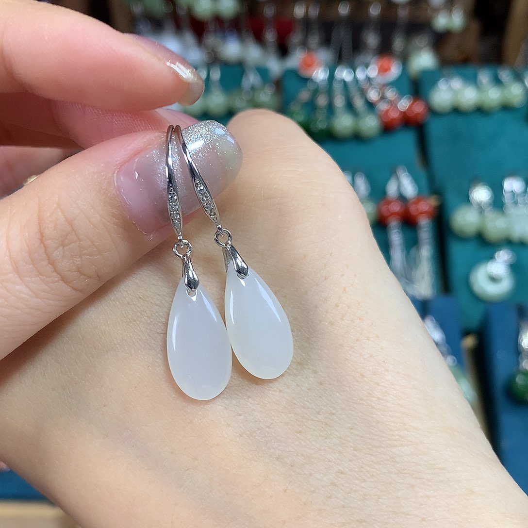 和田玉银S925镶嵌耳饰白玉水滴