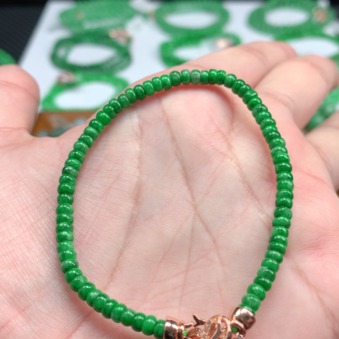 翡翠手链未镶嵌翡翠
