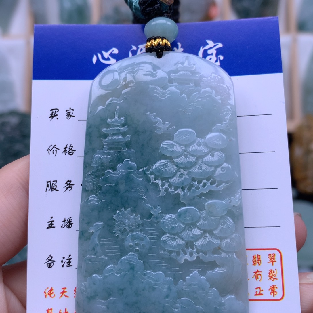 翡翠颈饰未镶嵌翡翠