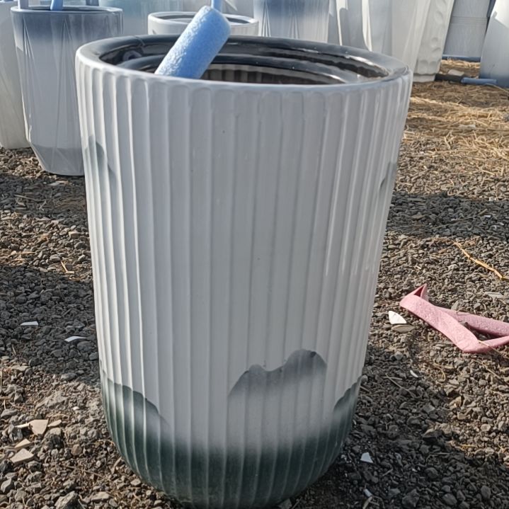 瑕疵花盆一套两个竖条山水