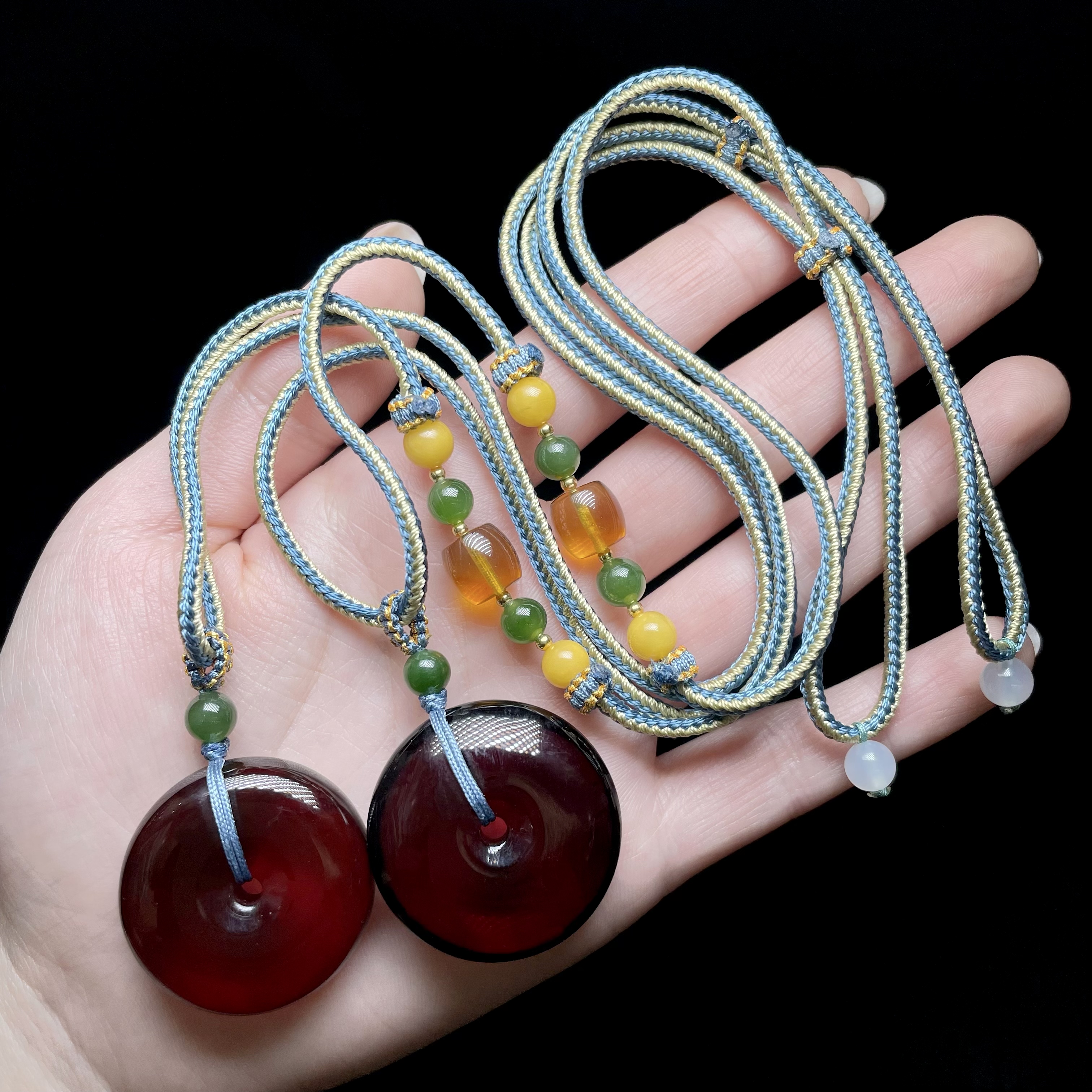 【云上好物】15 DS06807-血珀吊坠—多样性发一件-29x10mm（JG）
