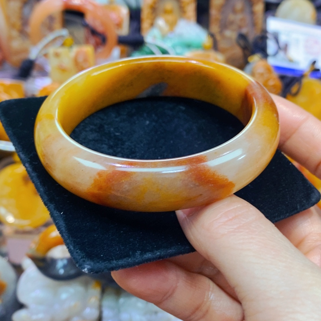 未镶嵌石英质玉（黄龙玉）吊坠(不含链)