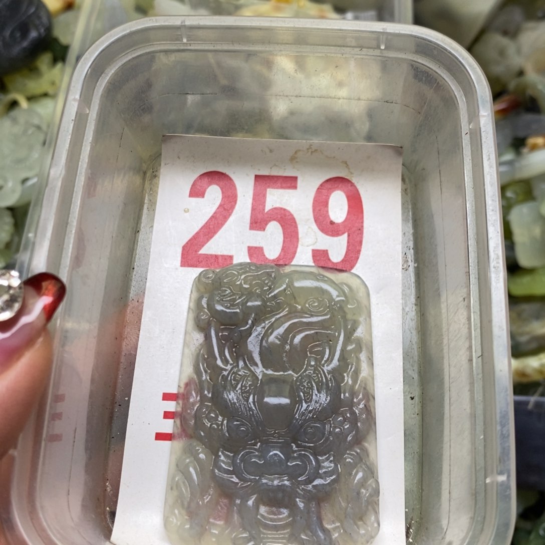 透闪石-蛇纹石玉挂坠足银镀金镶嵌