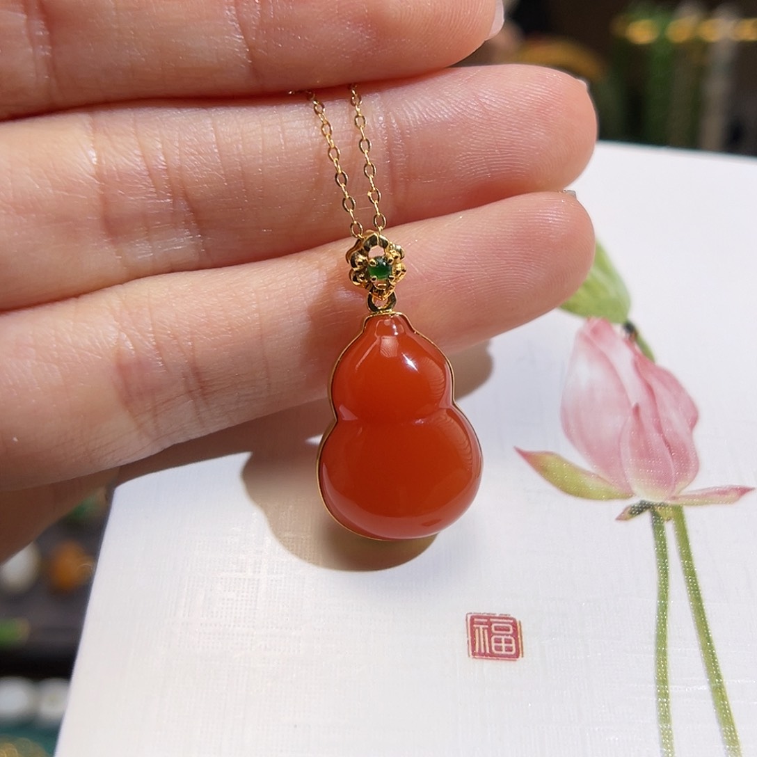 南红玛瑙挂件18K金镶嵌