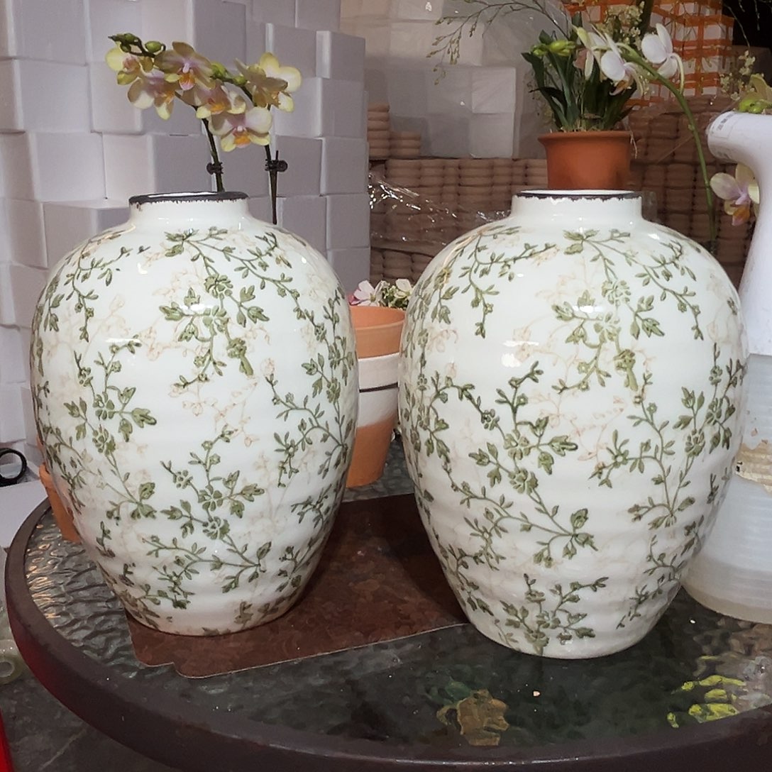 微瑕绿茵茵中号花瓶2个