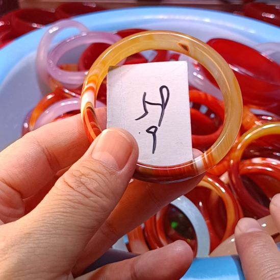 玛瑙/玉髓未镶嵌手镯