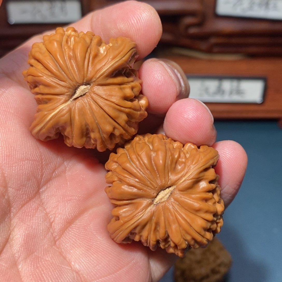 文玩核桃把件汉高楼全品