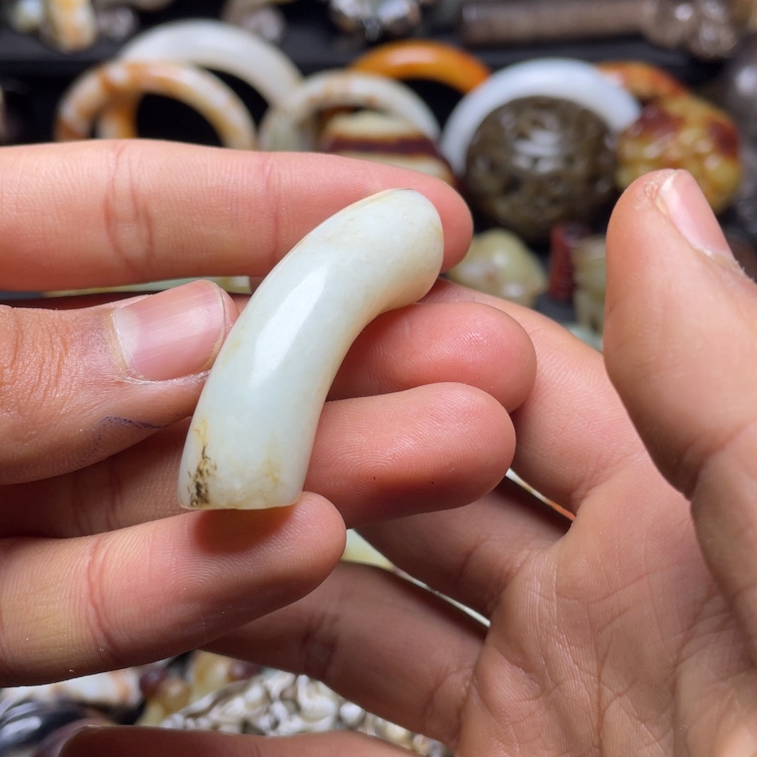 和田玉（糖玉）挂件未镶嵌