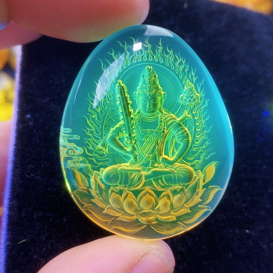 【闪购商品】蓝珀颈饰未镶嵌木*易蓝珀阴雕