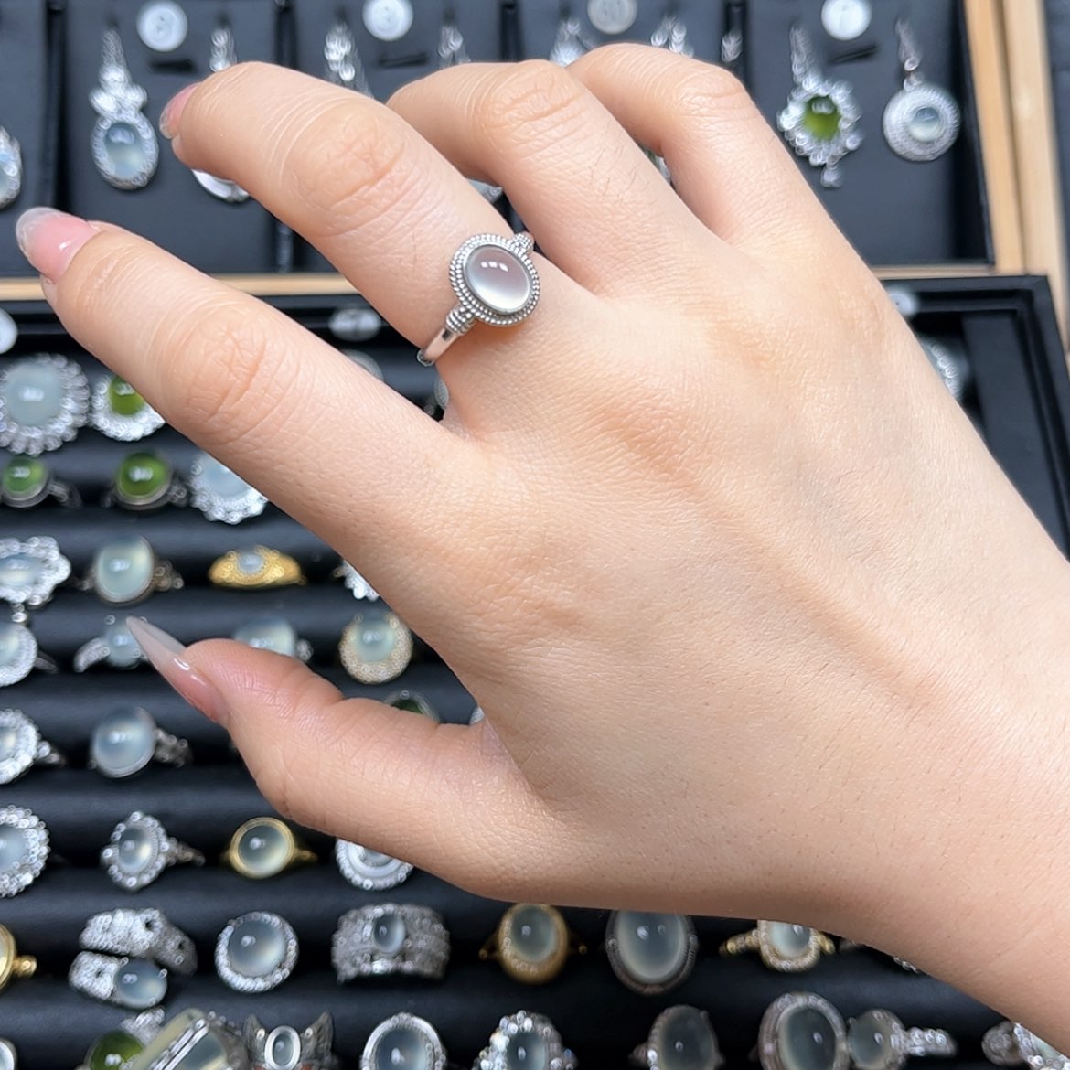 【闪购商品】岫玉戒指银S925镶嵌夏*?