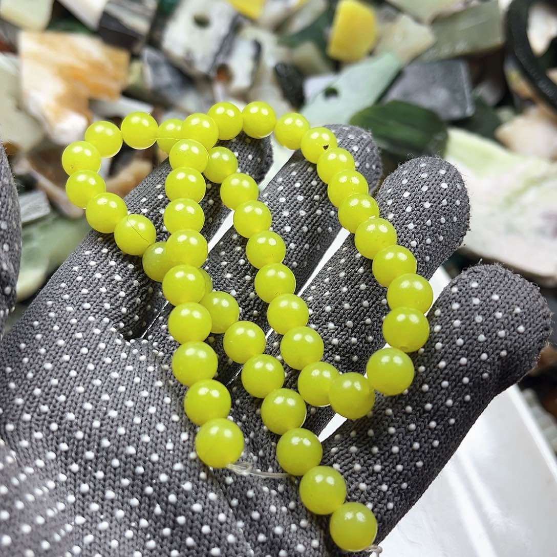 未镶嵌蛇纹石玉颈饰