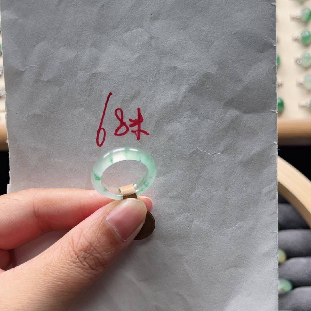 未镶嵌石英质玉戒圈