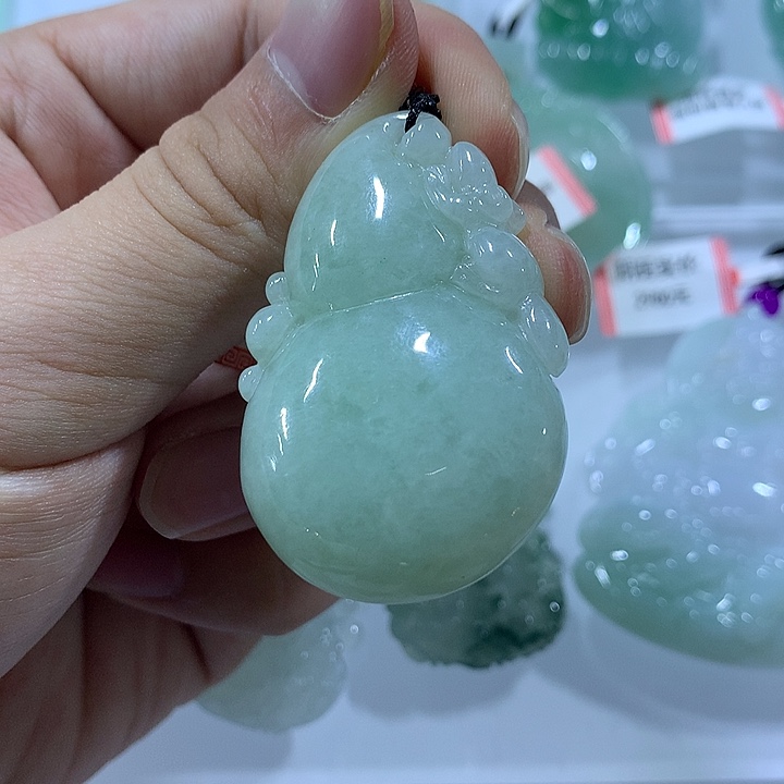 翡翠未镶嵌颈饰天然翡翠A货吊坠