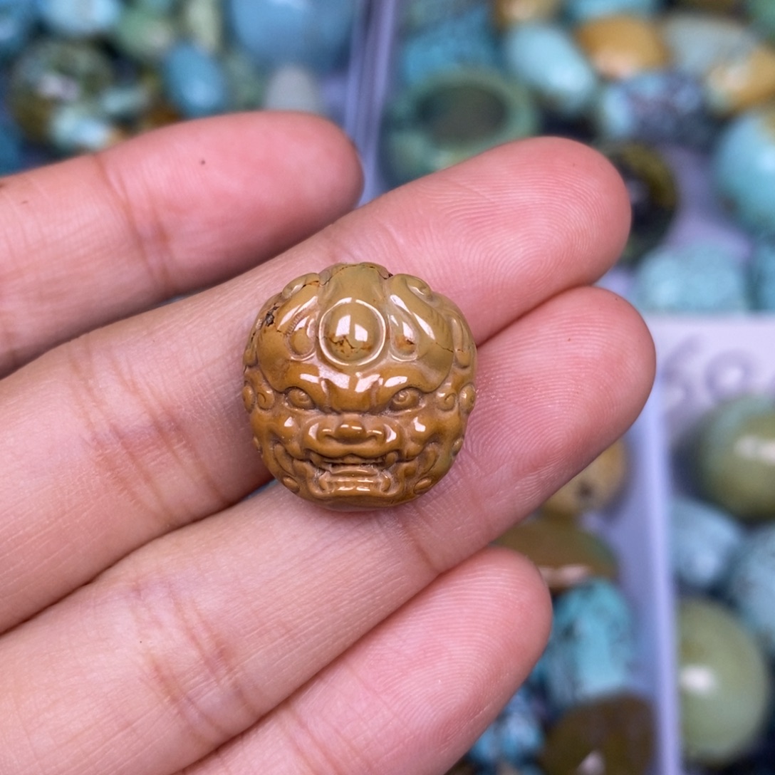 绿松石未镶嵌挂件